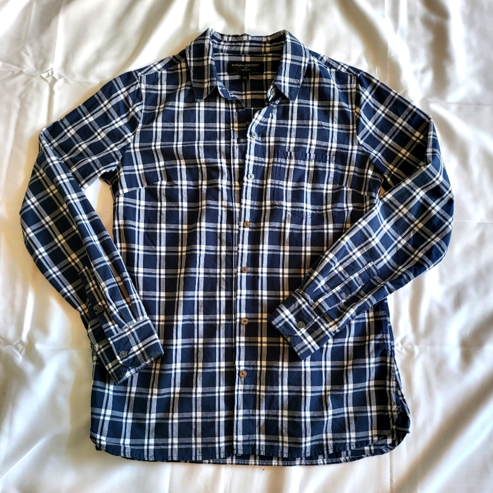 Banana Republic navy plaid button down shirt, size XS